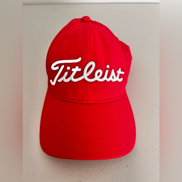 Titleist Tour Performance Adjustable Men’s Golf Hat - Picture 2 of 6